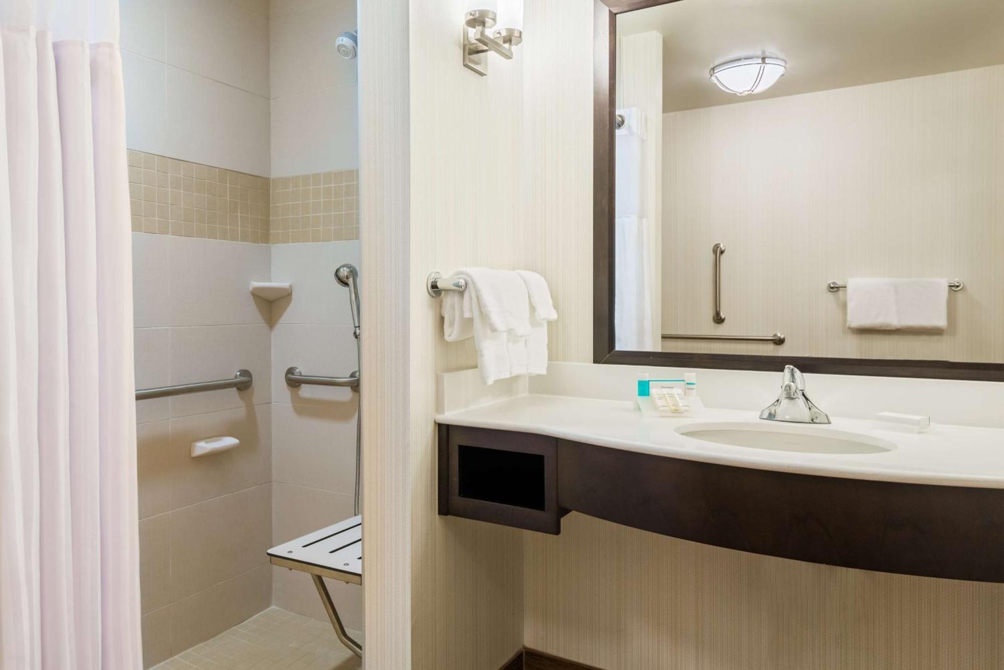 Hilton Garden Inn Wayne Luaran gambar