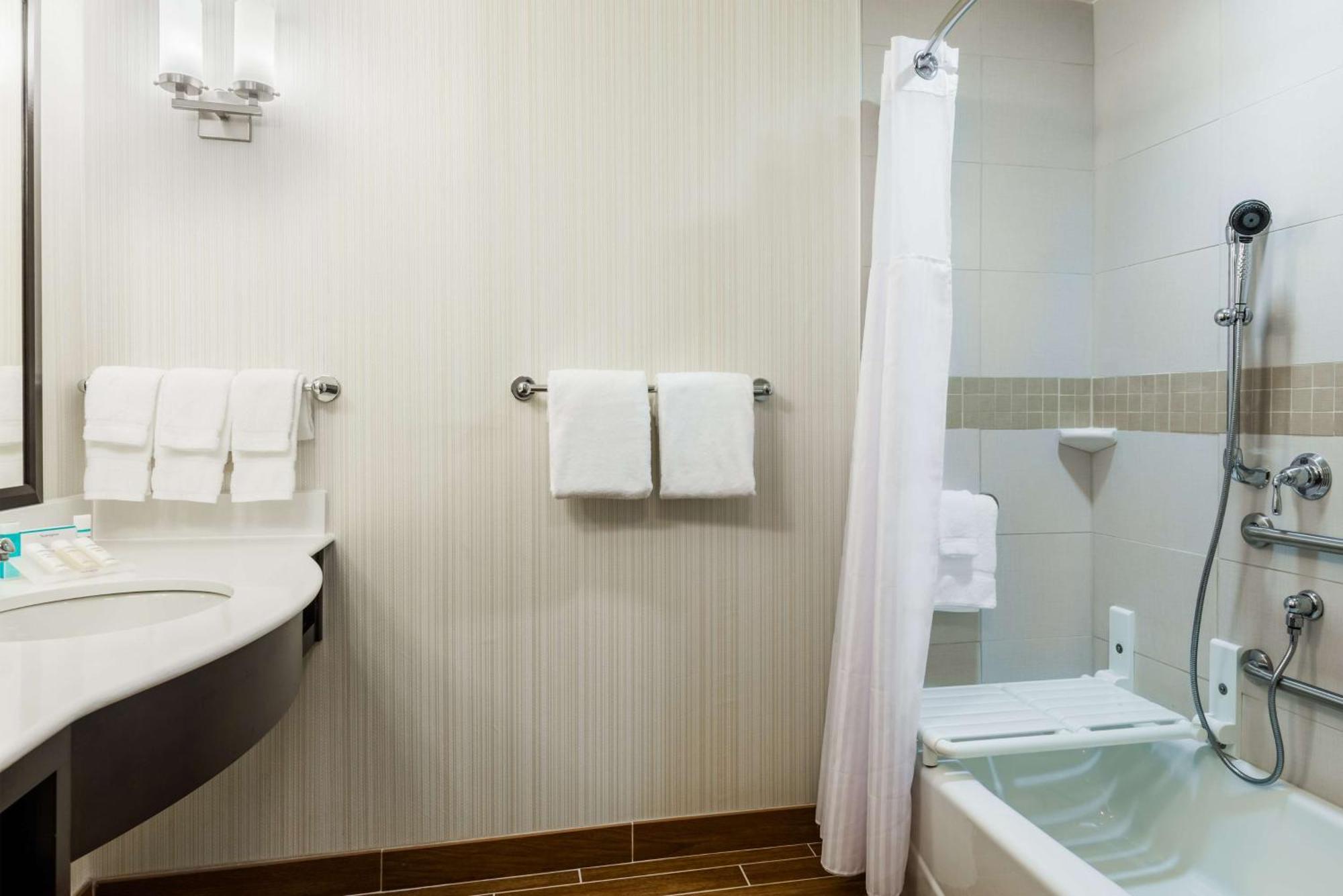Hilton Garden Inn Wayne Luaran gambar